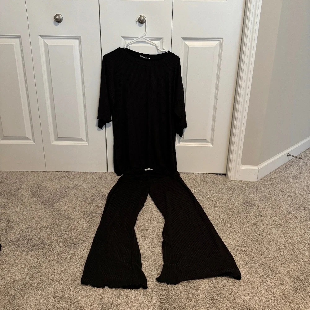 TALULAH Black Ribbed Pajama Top and Wide-Leg Pants